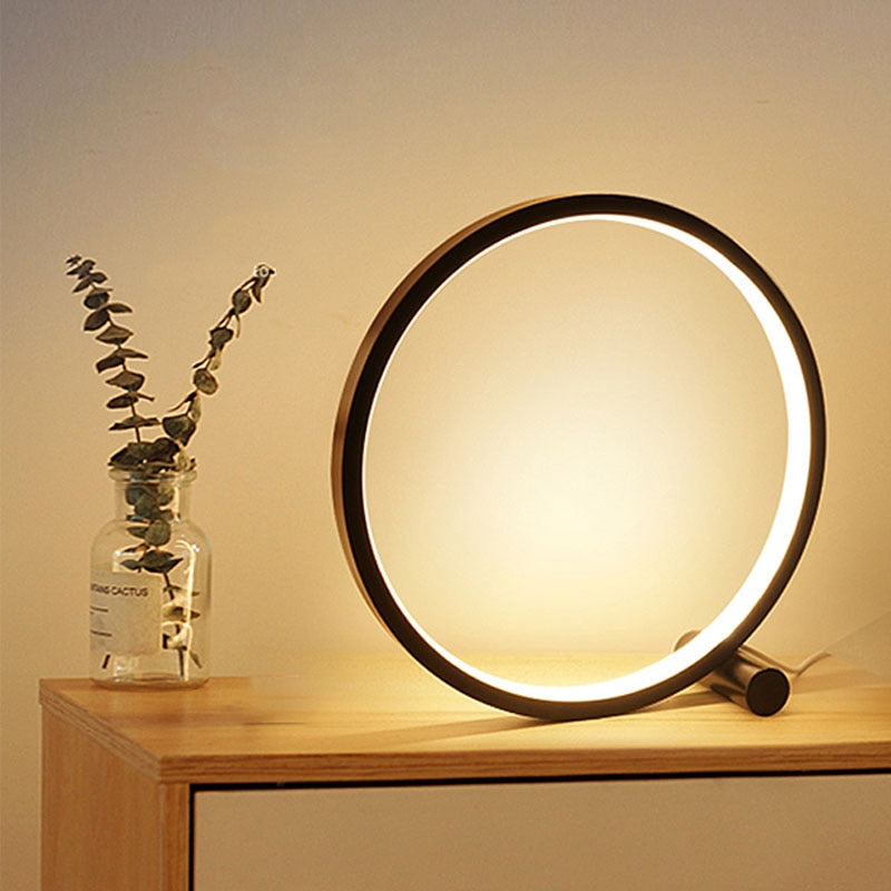 Homey modern ring design lamp