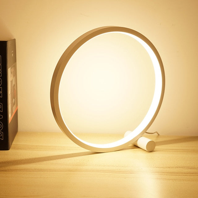 Homey modern ring design lamp